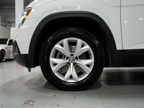 Used 2018 Volkswagen Atlas SE image 34