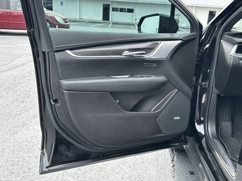 Used 2024 Cadillac XT5 Sportv w/ Technology Package AWD/4WD image 10