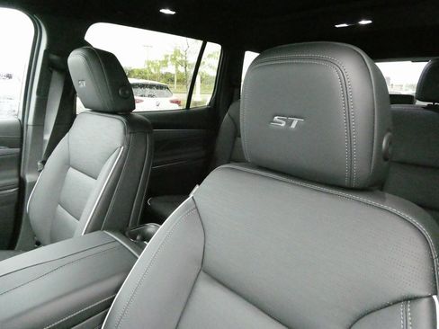 New 2026 Buick Enclave Sport Touring w/ Super Cruise Package image 33