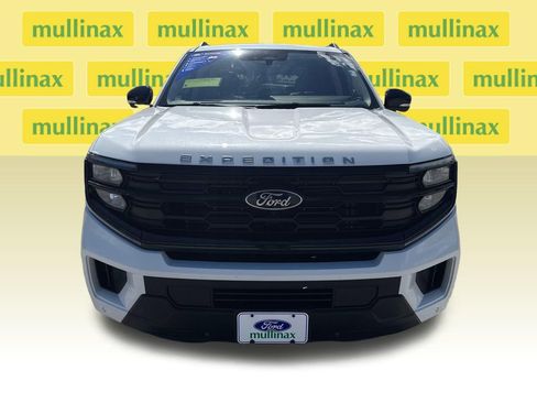 Certified 2025 Ford Expedition Active image 12