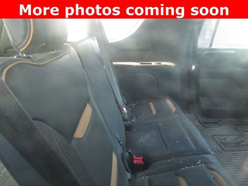 Used 2024 GMC Yukon XL AT4 w/ Technology Package image 12