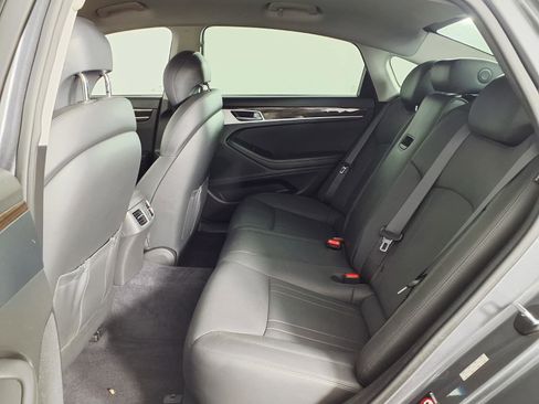 Used 2017 Genesis G80 3.8 RWD image 13