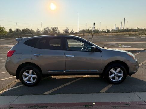 Used 2012 Nissan Rogue S w/ Special Edition Pkg AWD/4WD image 4