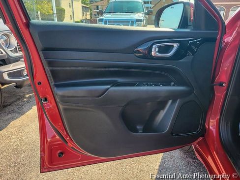 Certified 2022 Jeep Compass Limited AWD/4WD image 24