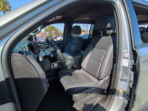 Certified 2025 Chevrolet Suburban Z71 AWD/4WD image 20