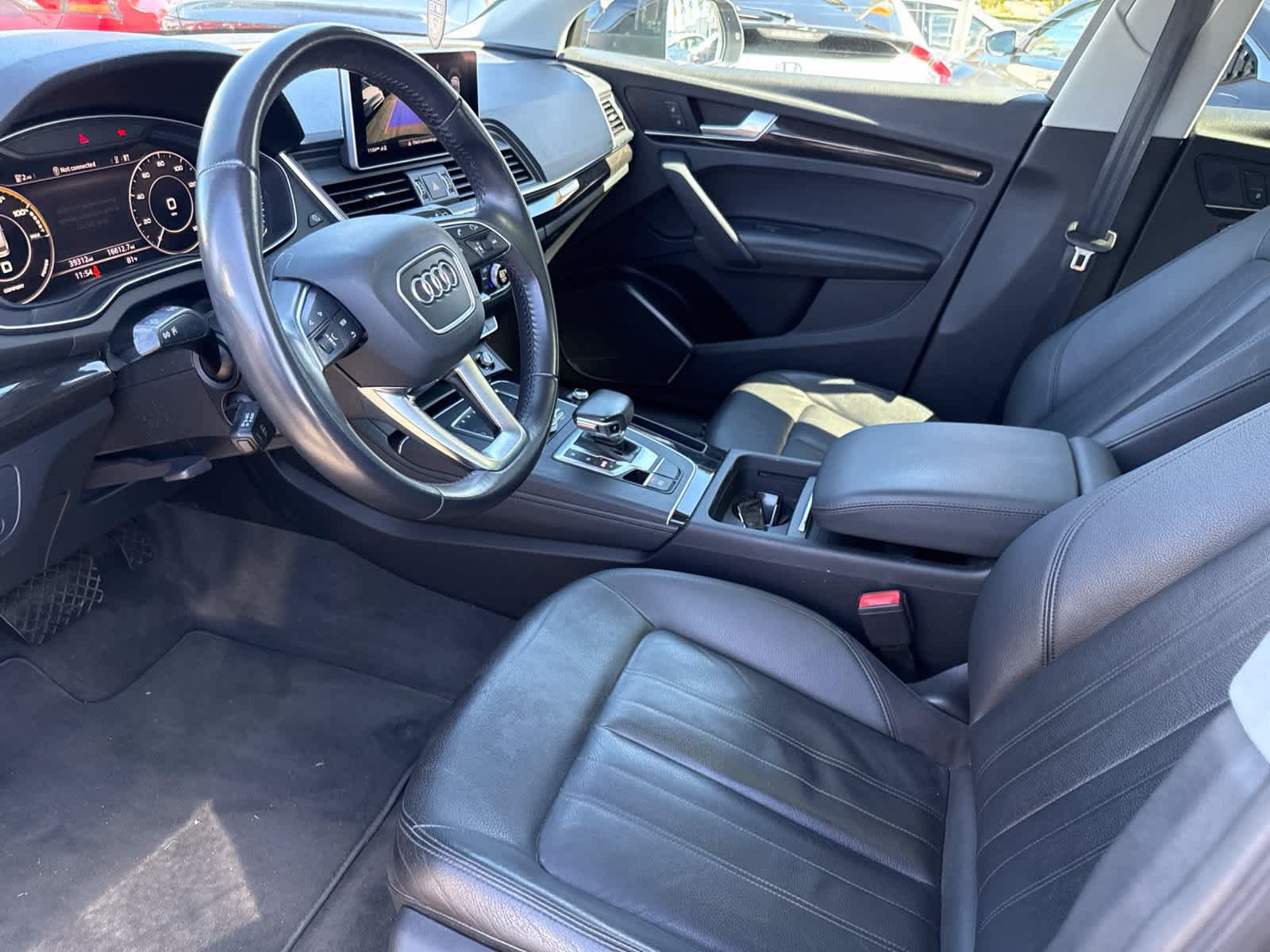 Used 2020 Audi Q5 e Premium Plus w/ Premium Plus Package AWD/4WD image 24