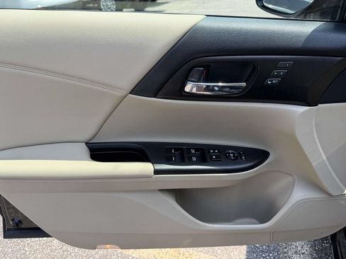 Used 2015 Honda Accord EX-L image 15