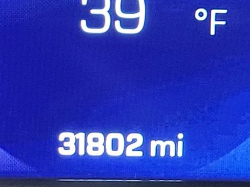 Used 2022 Chevrolet Silverado 1500 LT image 2