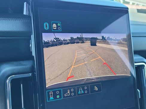 Used 2025 GMC Yukon XL Denali AWD/4WD image 19