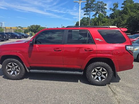 Used 2021 Toyota 4Runner TRD Off-Road Premium AWD/4WD image 8