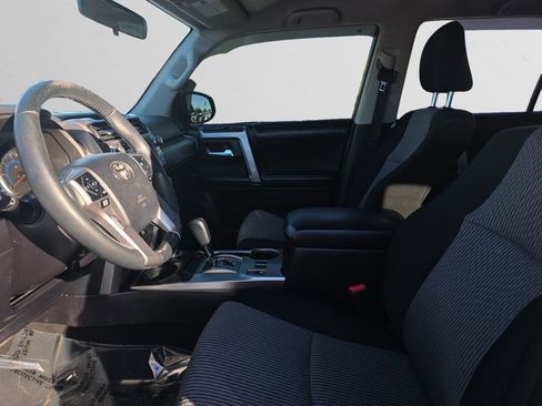 Used 2015 Toyota 4Runner SR5 image 10