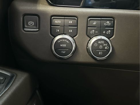 Used 2022 GMC Sierra 1500 SLT w/ SLT Premium Plus Package image 38