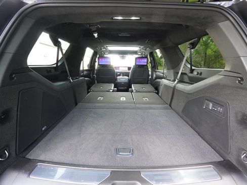 Used 2025 Cadillac Escalade ESV Sport Platinum AWD/4WD image 28