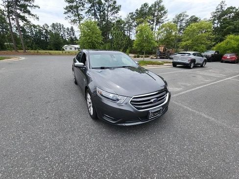 Used 2016 Ford Taurus Limited w/ Equipment Group 301A FWD image 3