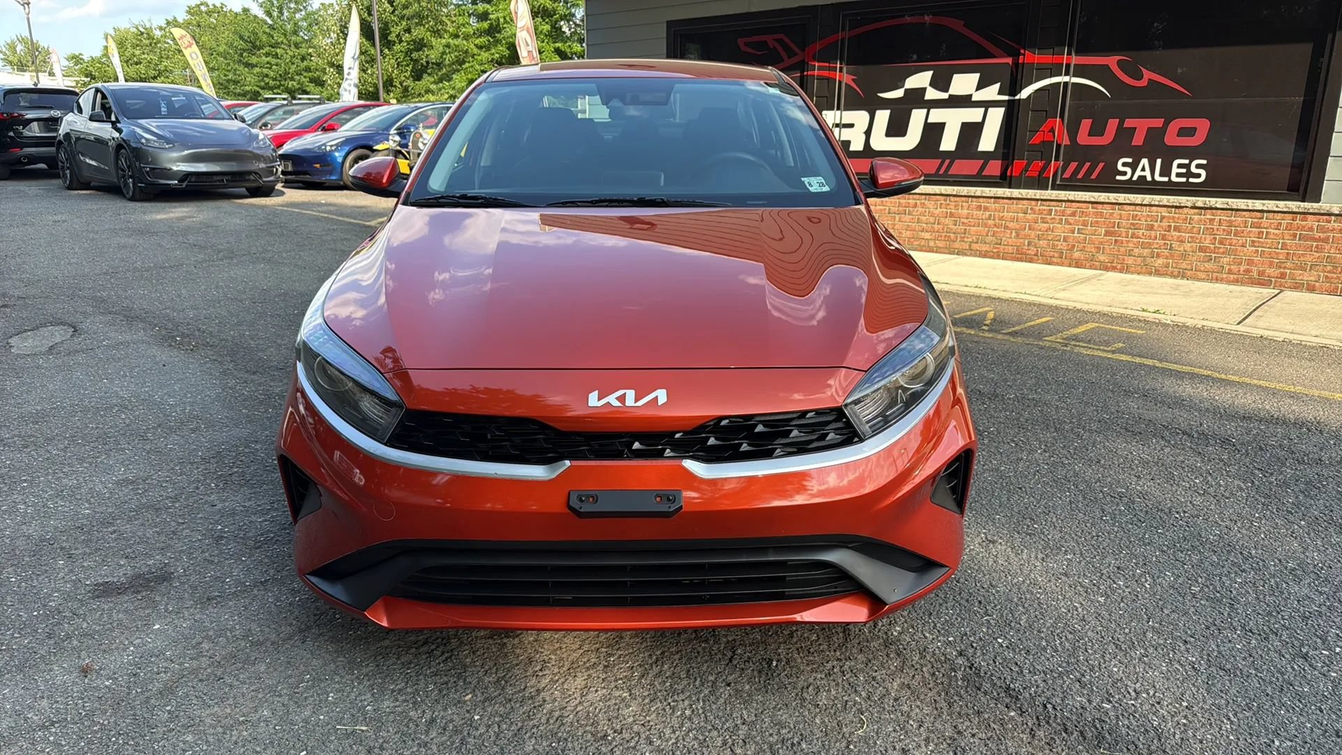 Used 2023 Kia Forte LXS w/ LXS Technology Package FWD image 2
