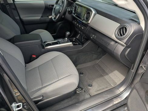 Used 2023 Toyota Tacoma SR5 w/ Technology Package AWD/4WD image 12