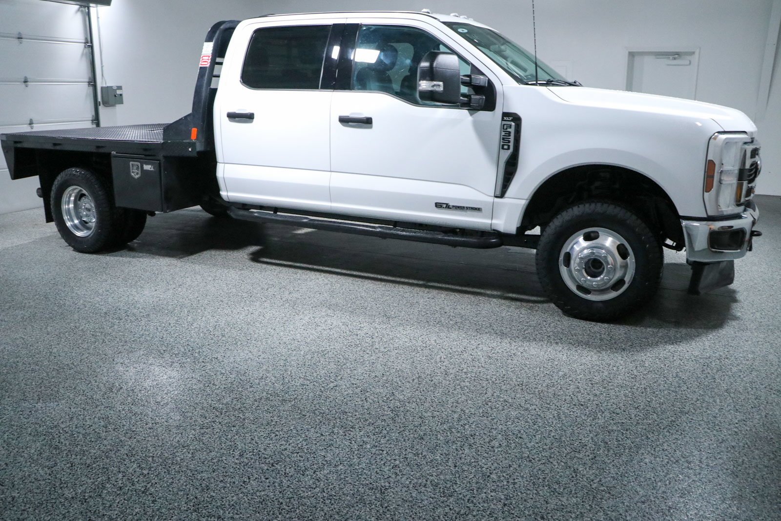 Used 2024 Ford F350 XLT w/ FX4 Off-Road Package AWD/4WD image 6