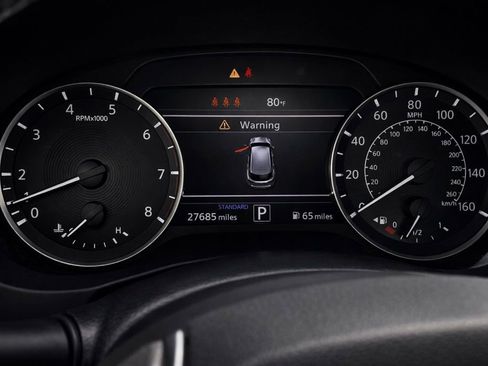 Used 2023 INFINITI QX50 Luxe FWD image 17