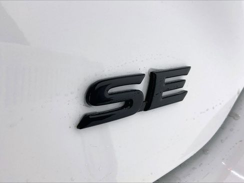 New 2026 Toyota Camry Hybrid image 17