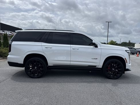 Used 2025 Cadillac Escalade V w/ LPO, ONYX Package AWD/4WD image 11