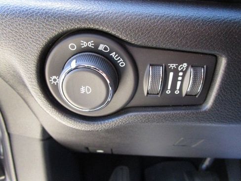 Used 2020 Chrysler Pacifica Touring-L Plus w/ S Appearance Package FWD image 19
