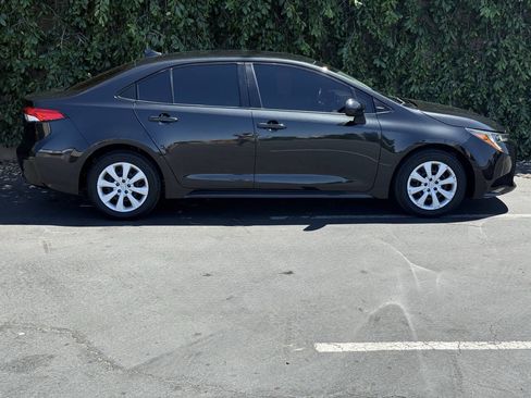 Used 2020 Toyota Corolla LE w/ Carpet Mat Package (TMS) FWD image 7