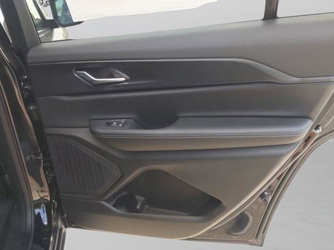 New 2025 Jeep Grand Cherokee L Laredo w/ Luxury Tech Group I RWD image 27