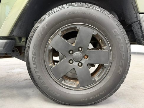 Used 2009 Jeep Wrangler Sahara AWD/4WD image 53
