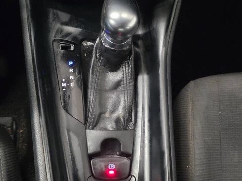 Used 2018 Toyota C-HR XLE image 15