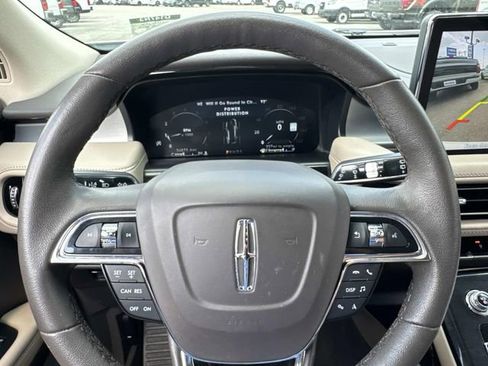 Certified 2023 Lincoln Nautilus AWD w/ Premium Package image 25
