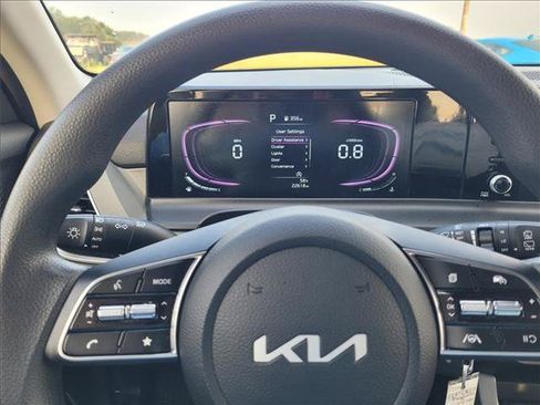 Used 2026 Kia Seltos LX FWD image 14