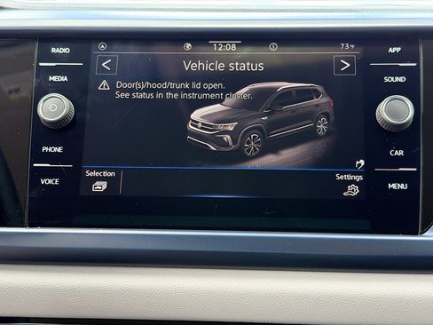 Used 2022 Volkswagen Taos SE FWD image 29