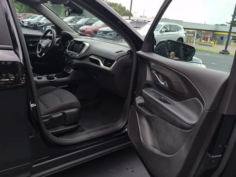 Used 2024 GMC Terrain SLE w/ Driver Convenience Package AWD/4WD image 6