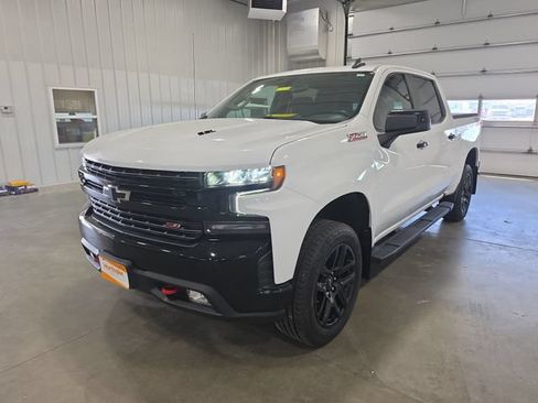 Used 2021 Chevrolet Silverado 1500 LT Trail Boss w/ Bed Protection Package AWD/4WD image 4