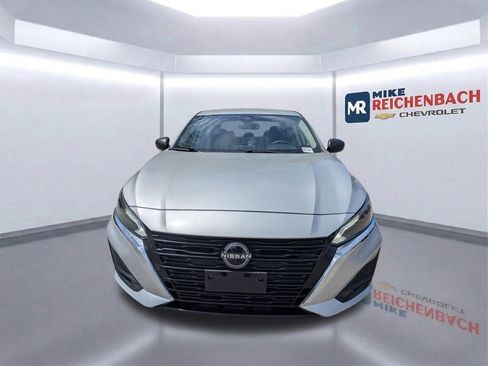 Used 2024 Nissan Altima 2.5 SV image 8