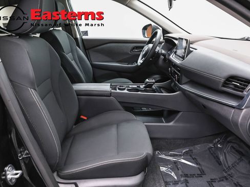 Used 2023 Nissan Rogue S AWD/4WD image 24