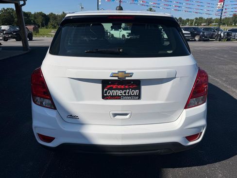 Used 2019 Chevrolet Trax LS AWD/4WD image 5