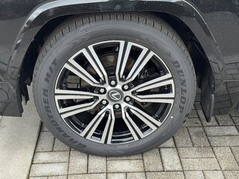 New 2025 Lexus LX 600 4WD w/ Accessory Package (2T) image 11