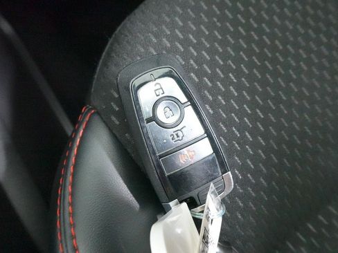 Used 2025 Ford Escape ST-Line AWD/4WD image 20
