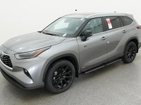 New 2026 Toyota Highlander XLE AWD/4WD image 1