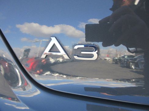 Used 2018 Audi A3 e-tron Premium Plus w/ Premium Plus Package image 9