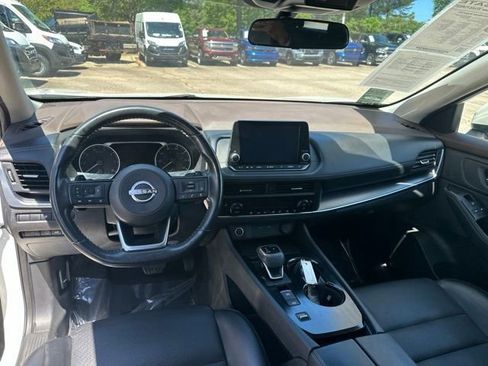 Used 2023 Nissan Rogue SV w/ SV Premium B Package FWD image 19