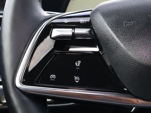 Certified 2024 Cadillac Lyriq Luxury image 28