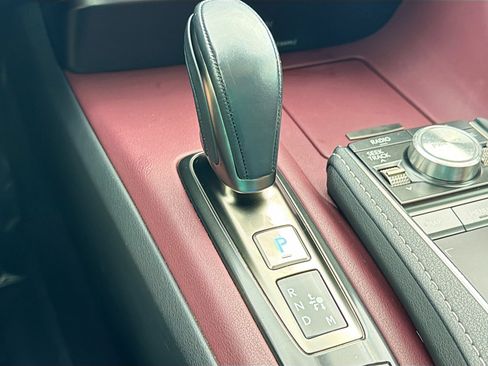 Used 2020 Lexus LC 500 Coupe w/ Sport Package image 25