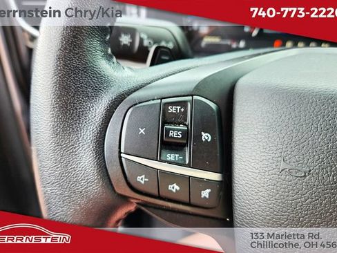 Used 2020 Ford Explorer XLT w/ Equipment Group 202A AWD/4WD image 17