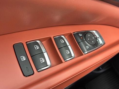 New 2026 Kia Carnival EX FWD image 21
