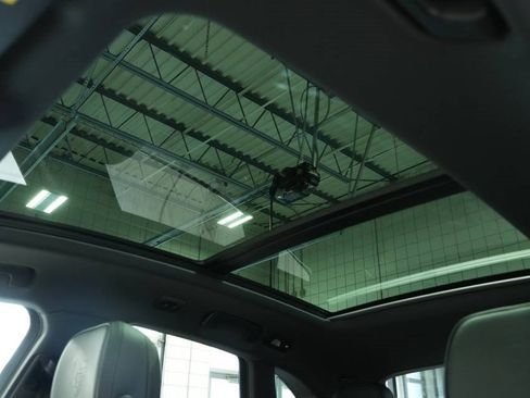 New 2026 Porsche Macan S image 40