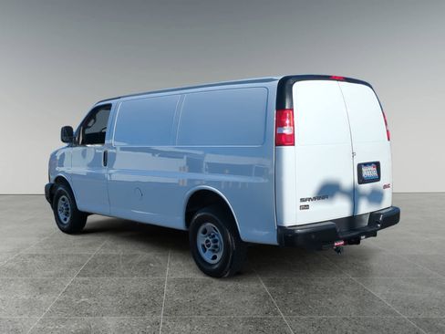 Used 2023 GMC Savana 2500 w/ Driver Convenience Package image 3