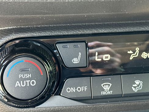 New 2026 Nissan Kicks SV w/ SV Premium Package FWD image 28
