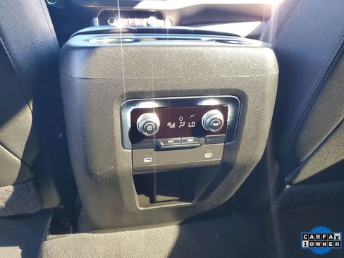 Used 2023 GMC Yukon SLT image 13